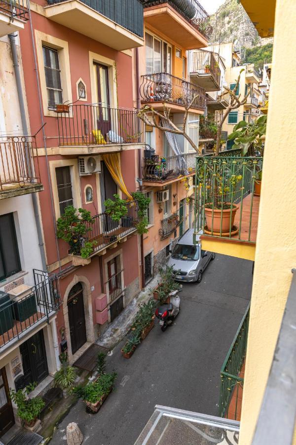 Amuni Taormina Apartment Bagian luar foto