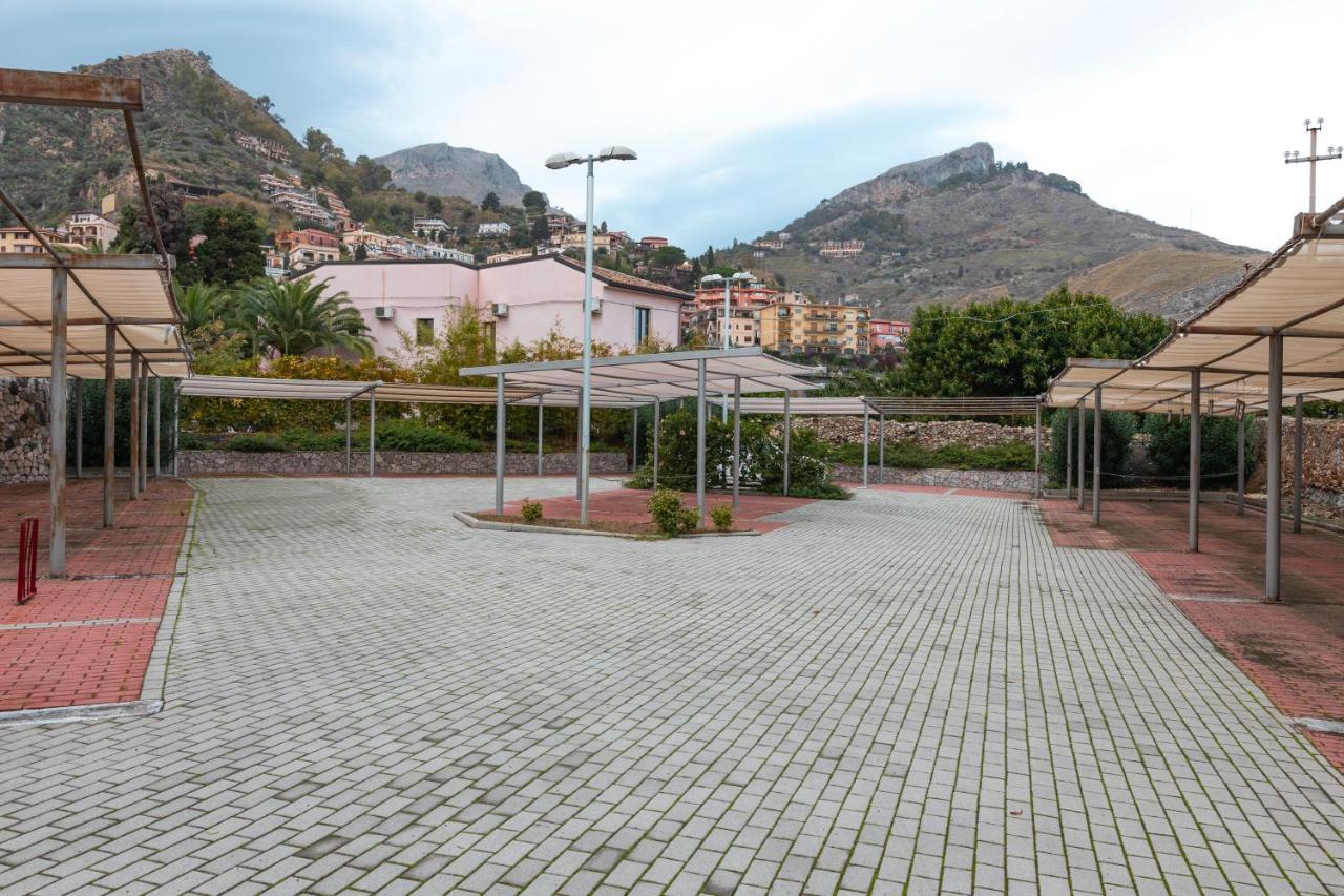 Amuni Taormina Apartment Bagian luar foto