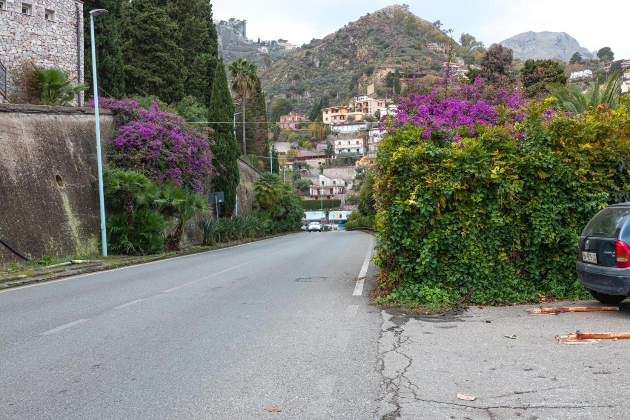 Amuni Taormina Apartment Bagian luar foto