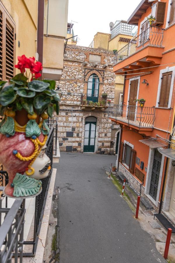 Amuni Taormina Apartment Bagian luar foto