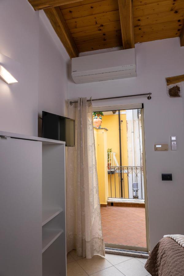 Amuni Taormina Apartment Bagian luar foto